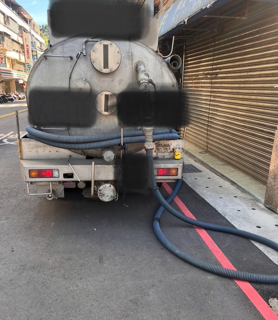 ���M�����,���M����T��